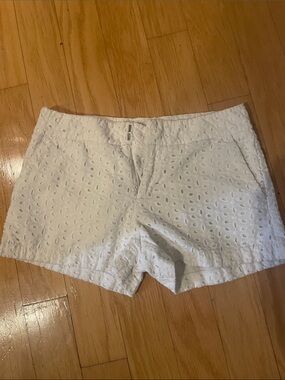 Forever 21 White Eyelet High-Waist Shorts size small
